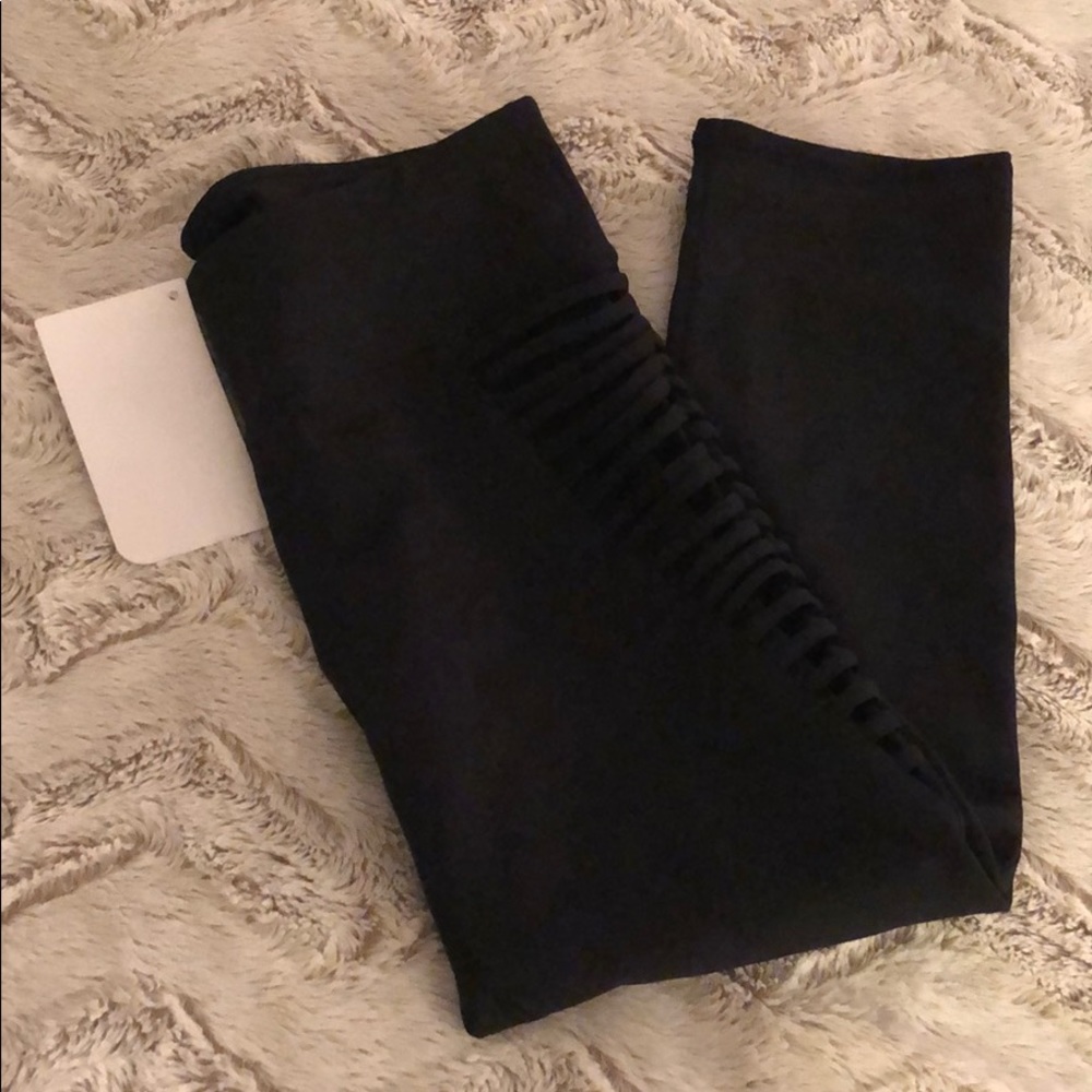 NWT Fabletics capris